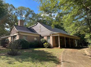 100 Crestview Rd, West Point, GA 31833