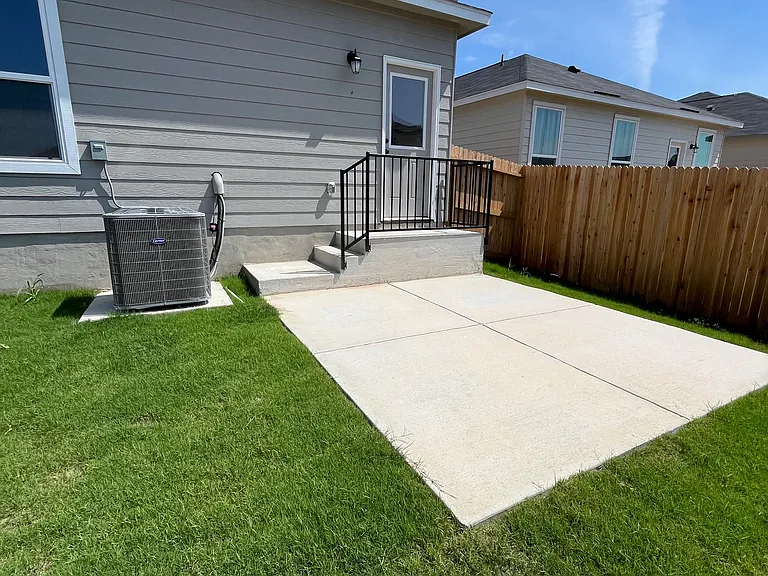 11622 Black Rose — Photo 17