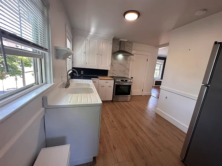 214 Pontiac Ave #2 — Photo 16