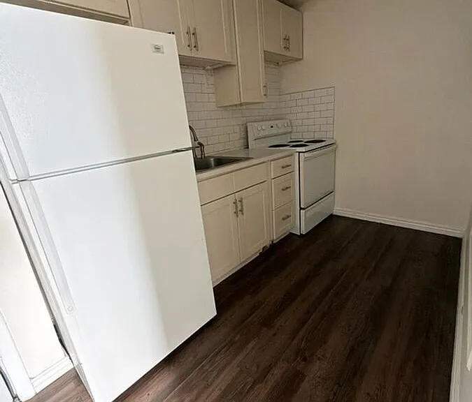 1451 Macon St #203 — Photo 1