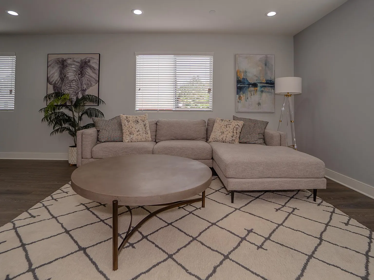 3 bed, 1480 sqft, $3,695 — Photo 3