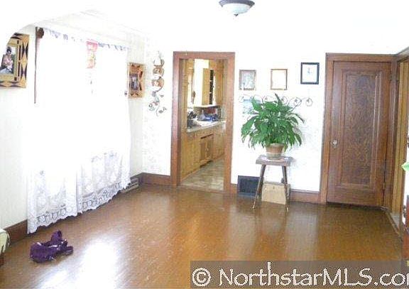 4th image of 4512 Minnehaha Avenue S