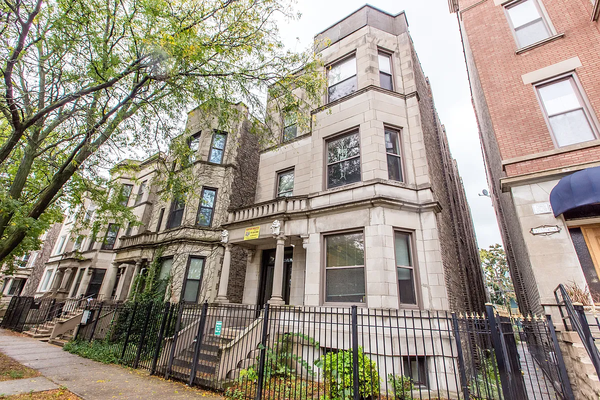 Building Photo - 1542 N Oakley Blvd #1