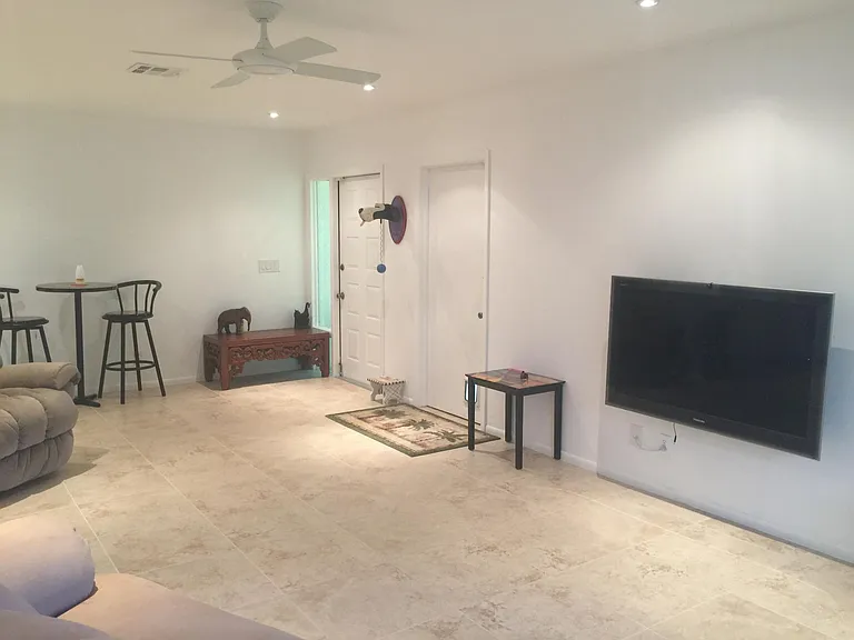 245 Lanchester Ct — Photo 10