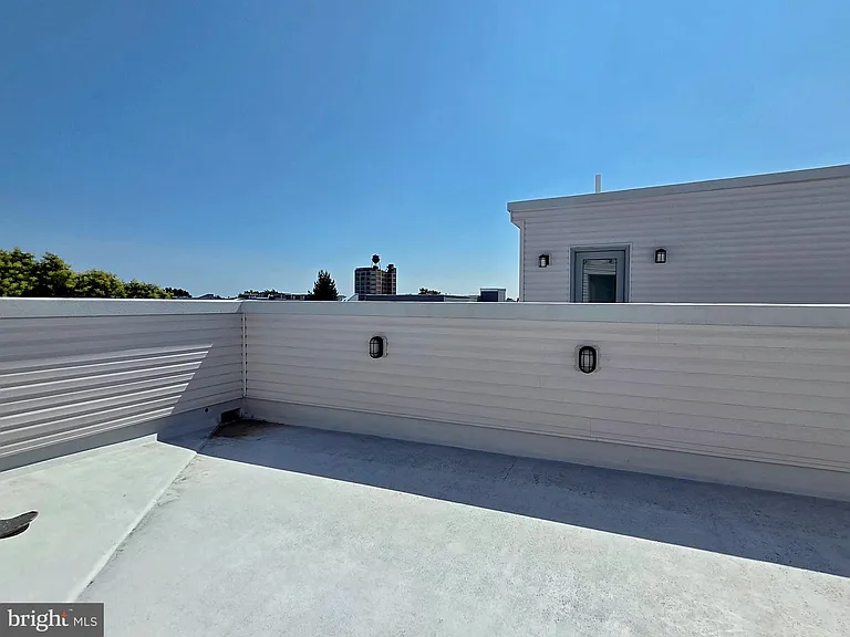 417 W Berks St #2 — Photo 4