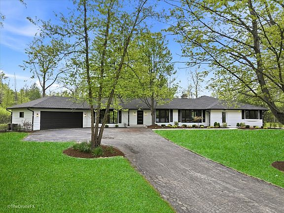 2nd image of 1920 Thornwood Ln