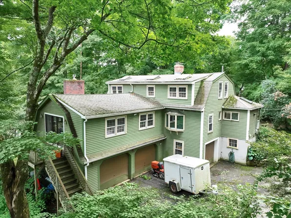 616 Grove St, Framingham, MA 01701