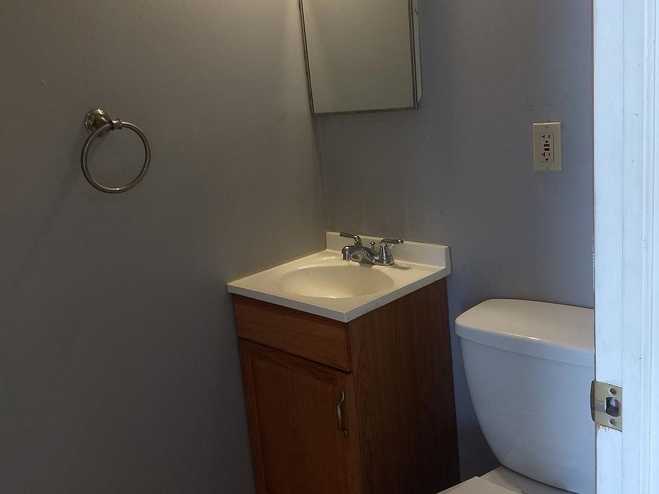 2nd image of 96 Walnut St