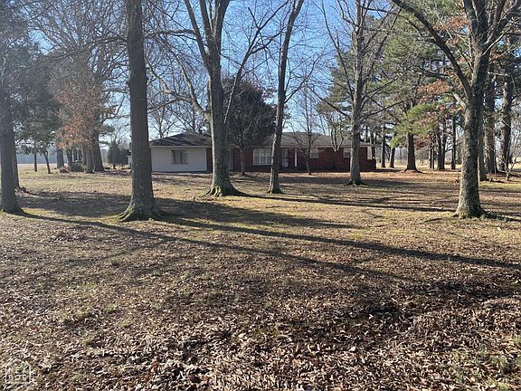 2nd image of 2001 Arrowhead Farm Rd