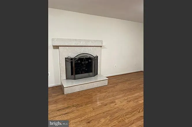8573 Raglan Rd — Photo 30