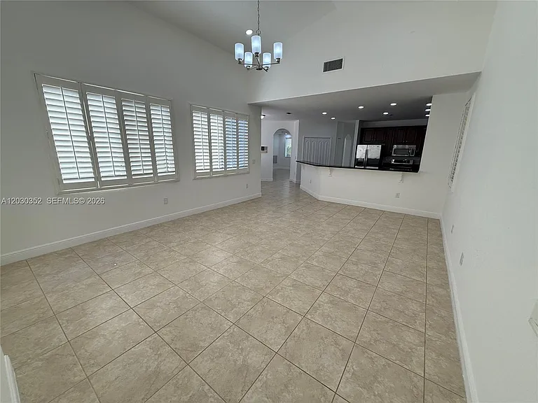 2250 SE 19th Ave — Photo 14