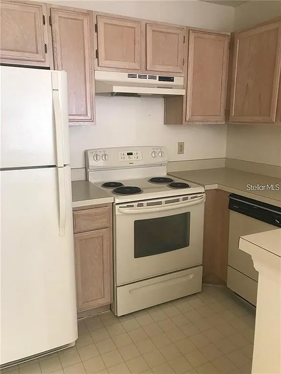 1 bed, 1.0 bath, 572 sqft, $1,390 — Photo 3
