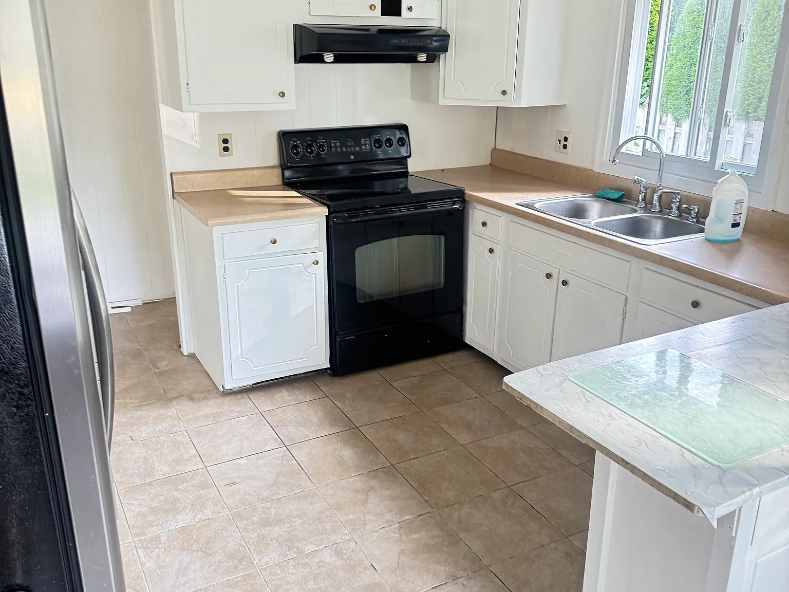 3 bed, 1150 sqft, $1,500 — Photo 2