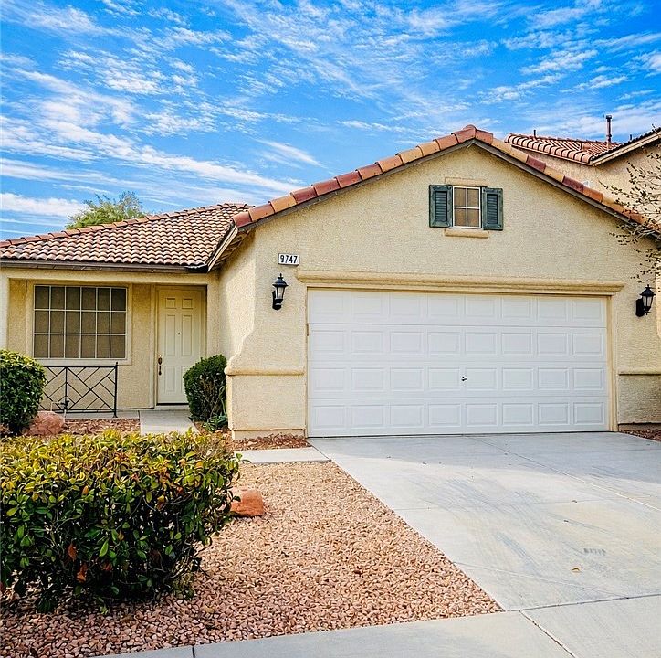 1st image of 9747 Ridgebluff Ave