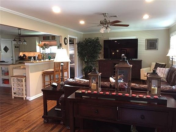 2nd image of 10339 Cromwell Dr
