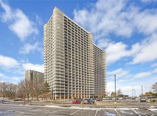 12700 Lake Ave APT 1107, Lakewood, OH