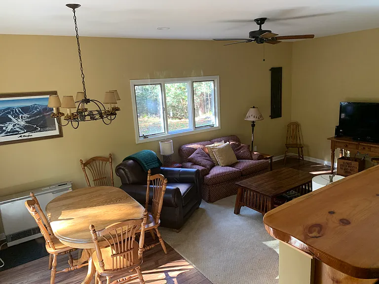 102 Spring Gln #A — Photo 3