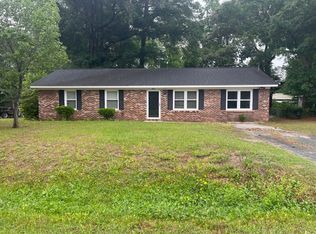 402 McClure Cir, Castle Hayne, NC 28429