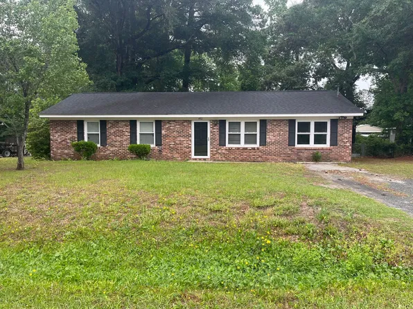 402 McClure Cir, Castle Hayne, NC 28429