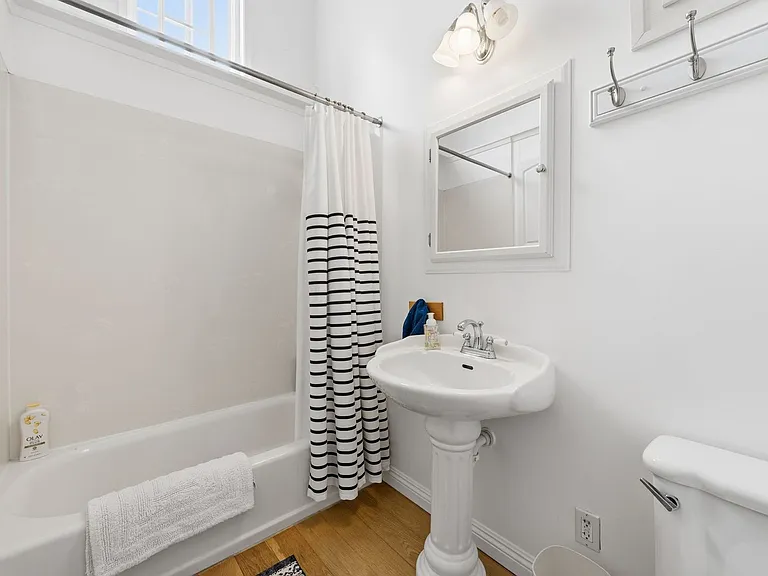 221 Pearl Ave — Photo 11