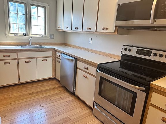 4th image of 922 Fox Hollow Dr #922