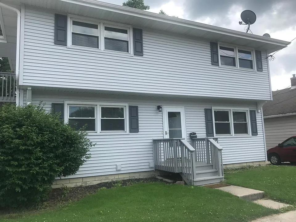 exterior of 211 E High