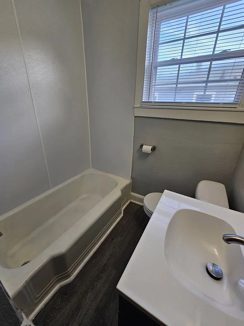 1509 Waverly Street — Photo 4