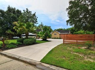 101 Lake D Este Dr, Slidell, LA 70461