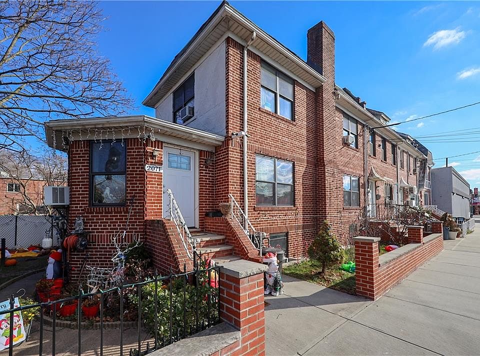 1st image of 2071 Haring St #2073