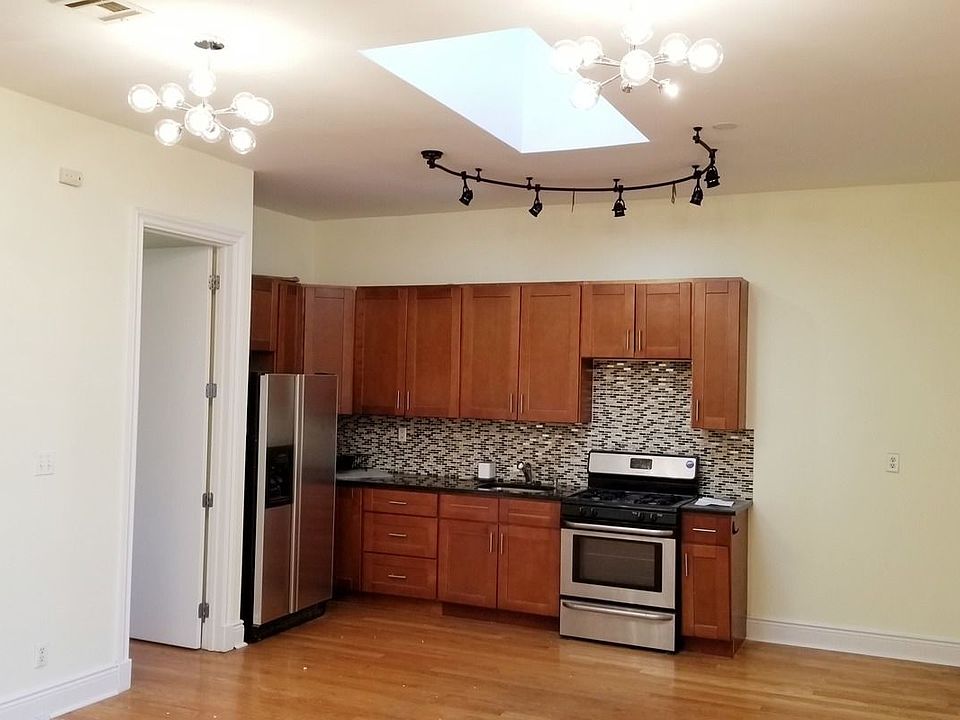 1st image of 681 Park Ave #2B