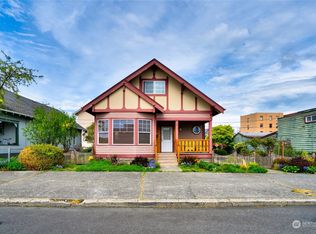 1016 9th St, Anacortes, WA 98221