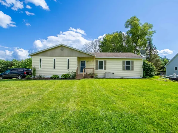 5185 Fitzgerald Rd, Saint Clair, MI 48079