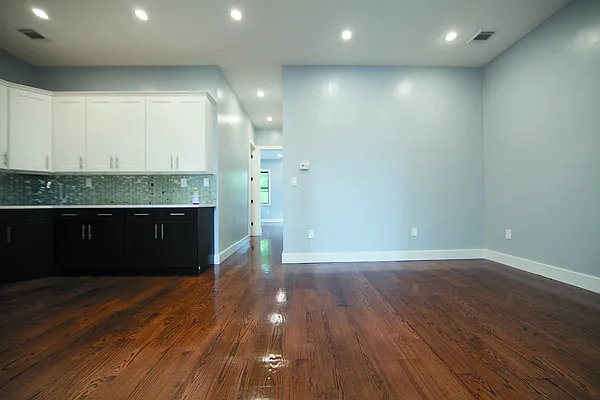 Rented by Brooklyn Group | media 14