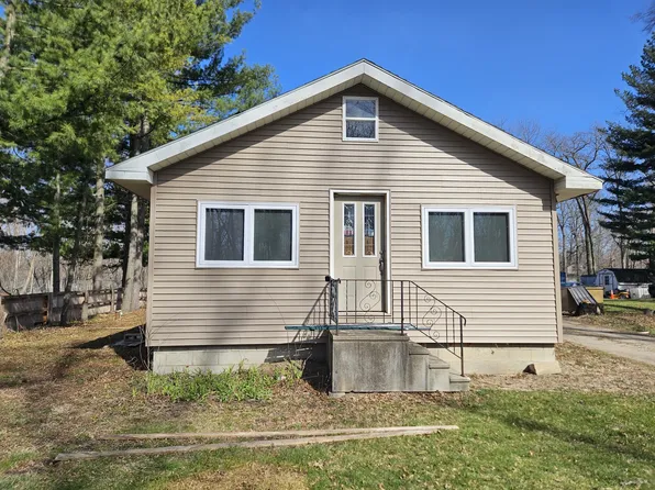 (undisclosed Address), Momence, IL 60954