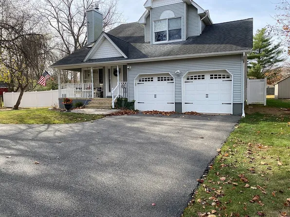 29 Halstead St, Clinton, NJ 08809