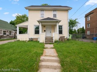 50 Henderson St, Pontiac, MI 48341
