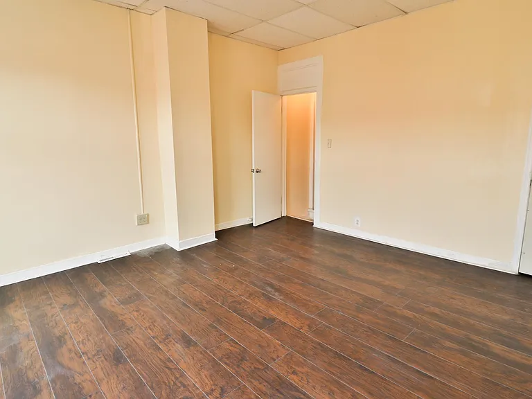 1303 James St — Photo 20