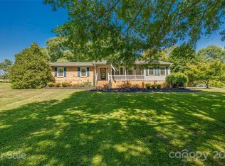377 Rainbow Cir, Clover, SC 29710