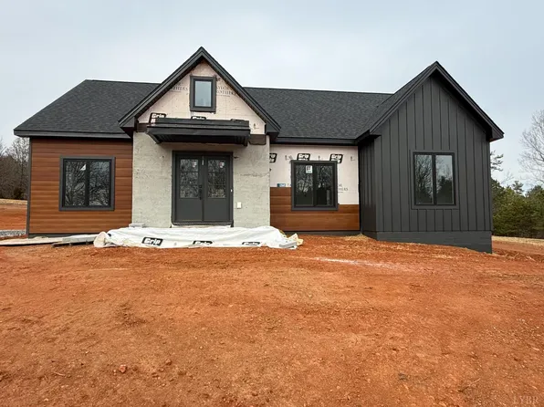 9041 Stonewall Rd, Appomattox, VA 24522