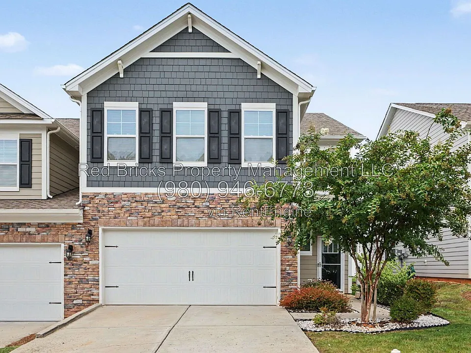 3833 Fairlady Ln