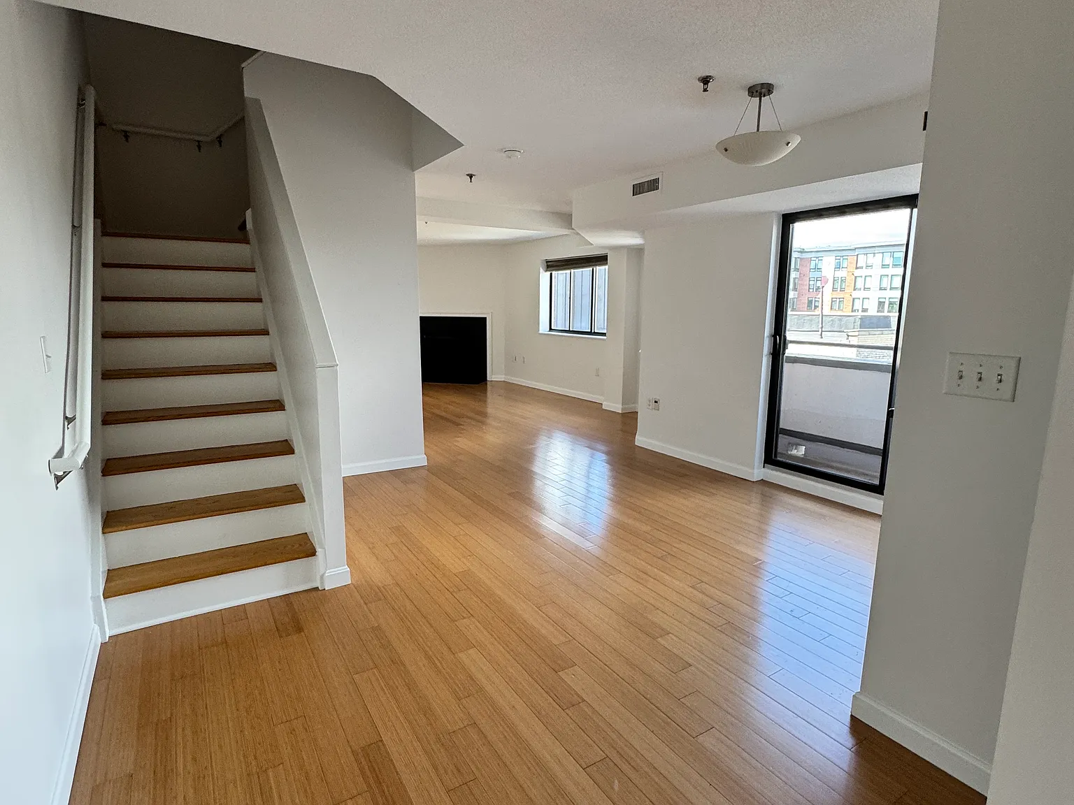2 bed, 1440 sqft, $3,950 — Photo 2