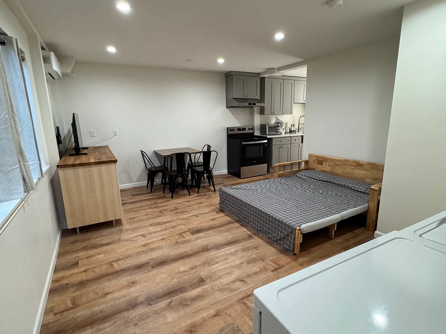 2364 Las Flores Dr — Photo 3