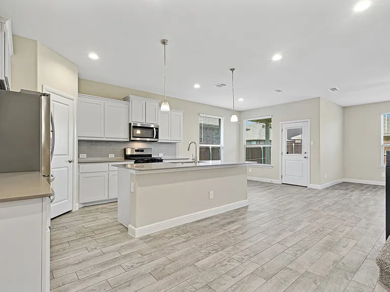 15517 Canford Ter — Photo 7