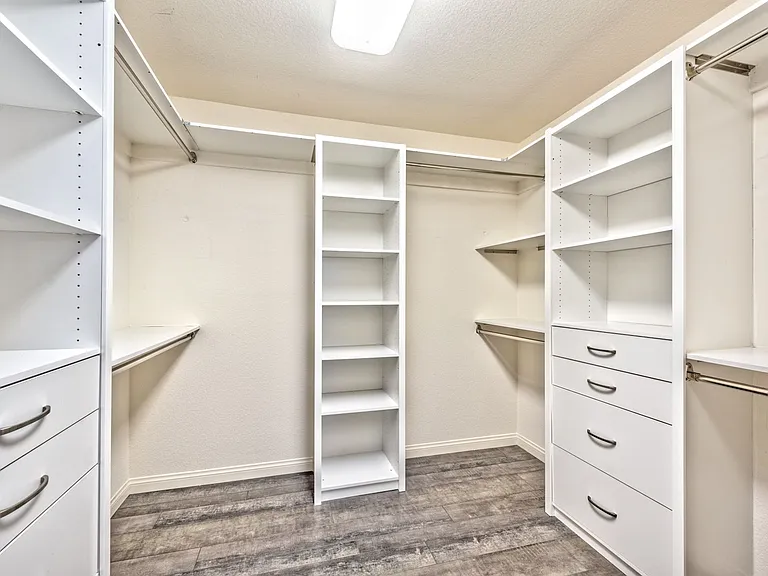 4536 Eagle Nest Peak St — Photo 9