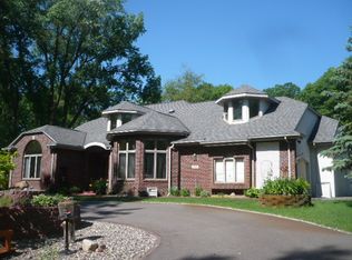 2050 Angell Rd, Sunfish Lake, MN 55118