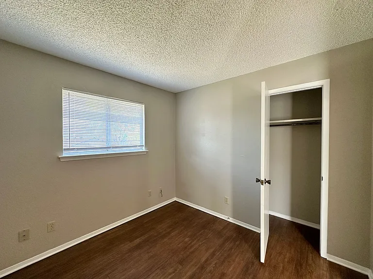 3708 Trotwood Trl — Photo 10