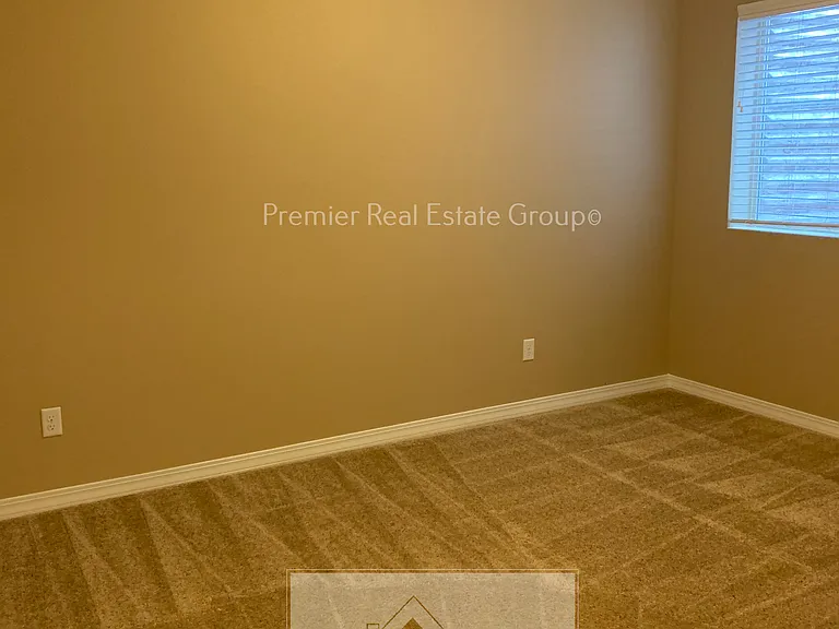 5948 Revelstoke Dr — Photo 9