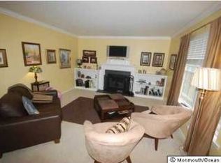 10 Dogwood Cir, Aberdeen, NJ 07747