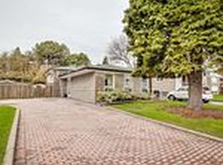802 Modlin Rd, Pickering, ON L1W 1V3