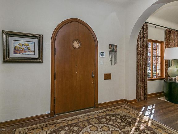5th image of 3006 S Hughes St